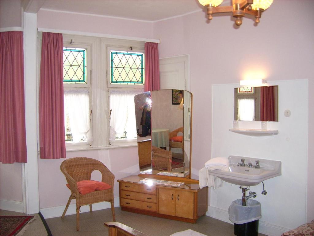 Pension Haus Weller 보파르트 객실 사진