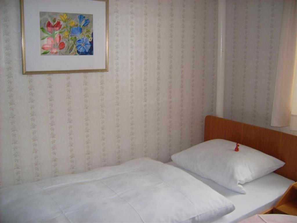 Pension Haus Weller 보파르트 객실 사진